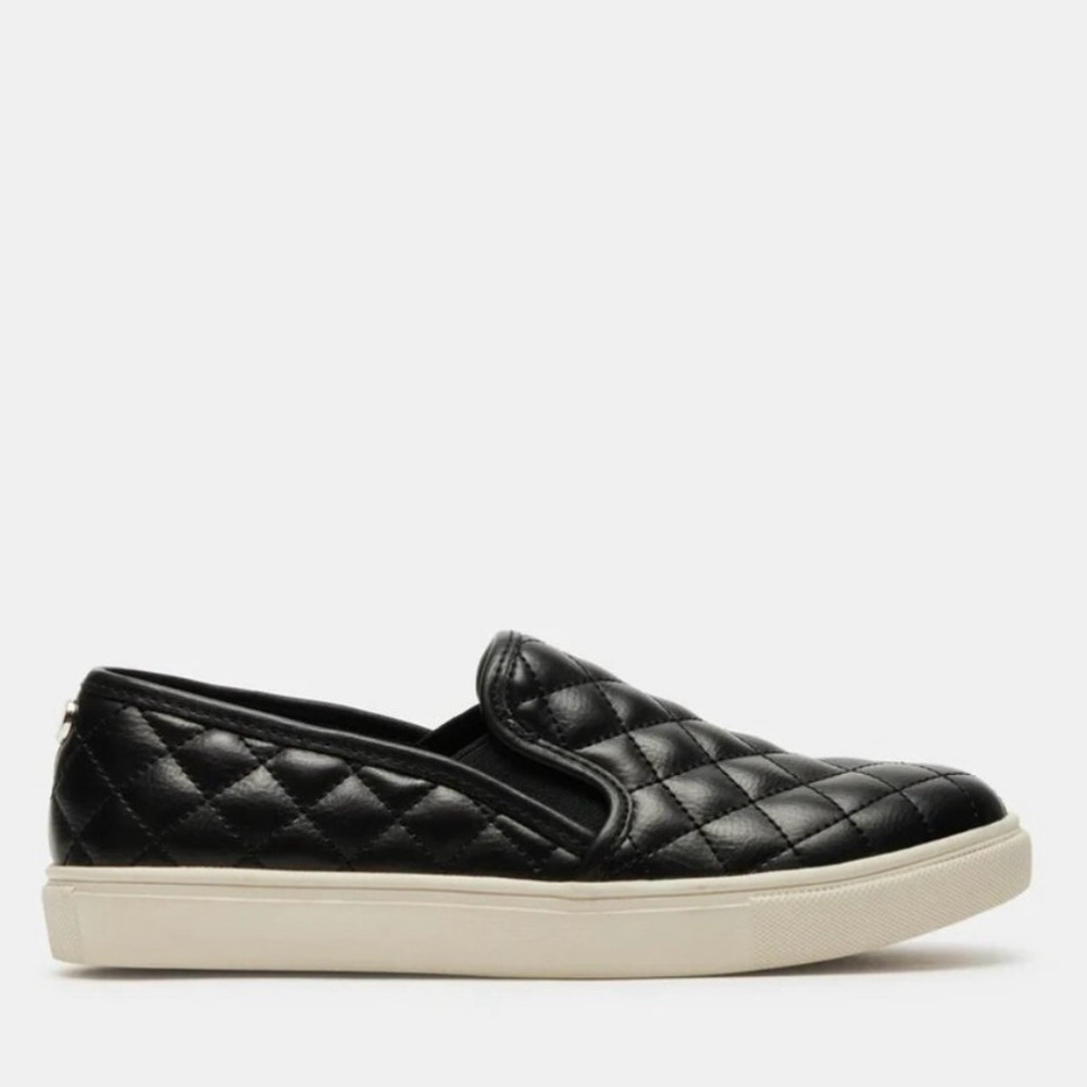 Steve Madden Ecentrcq Black Quilted Slip-On Loafers Shoes sz 9